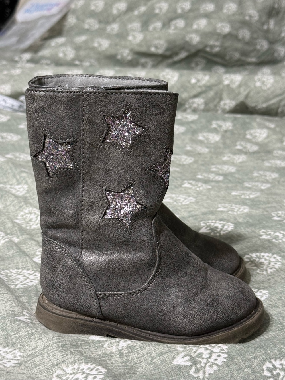 Cat & Jack Gray Star Sparkle Girl’s Toddler Boots size 6